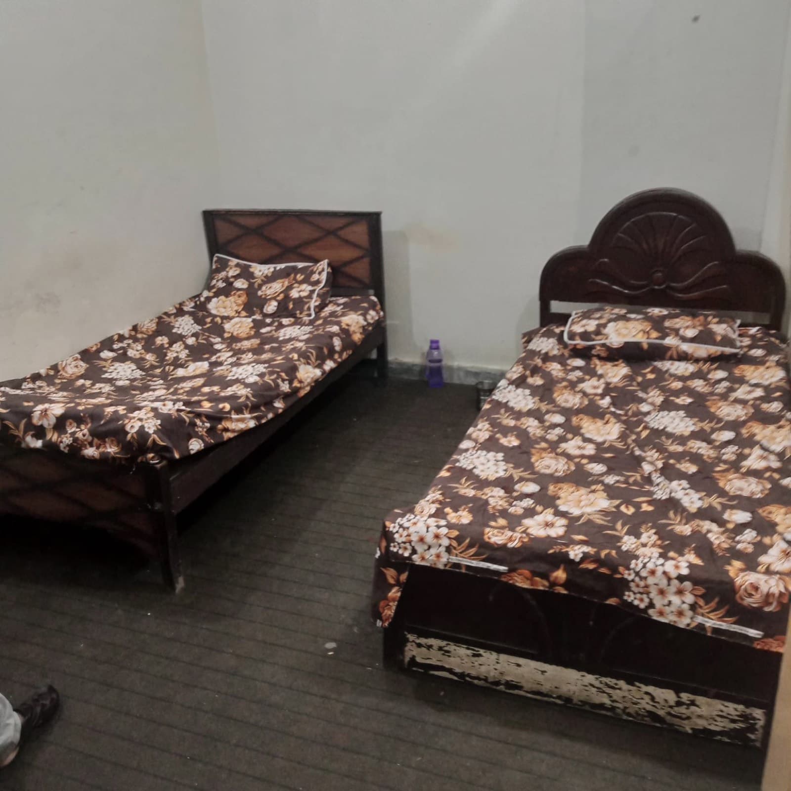 AlKhair Boys Hostel 6th Road Rawalpindi – room