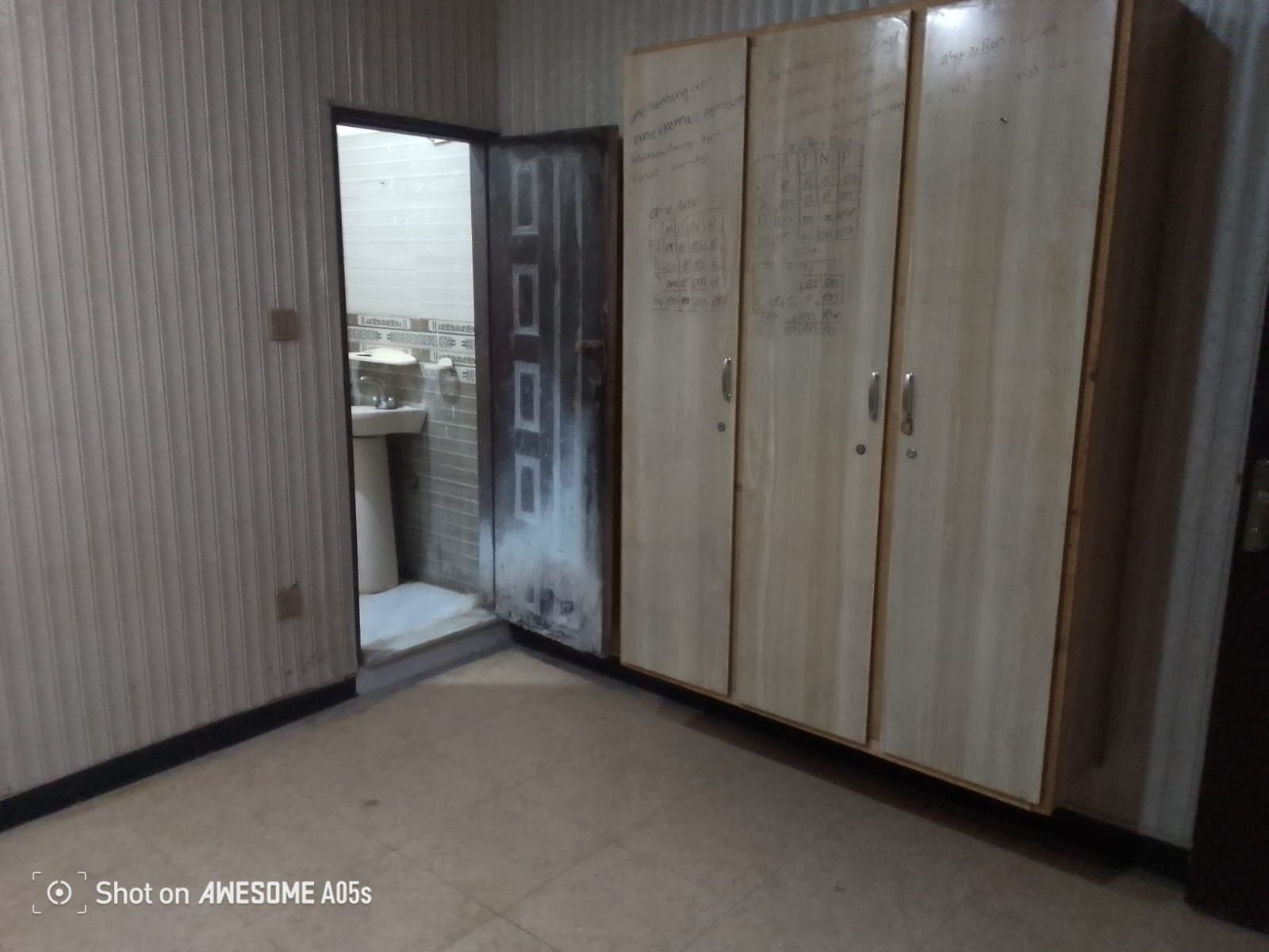 AlKhair Boys Hostel Chandni Chowk Rawalpindi – cupboards