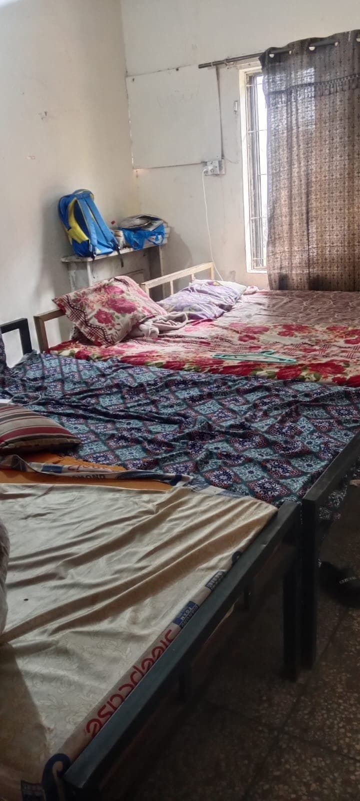 AlKhair Boys Hostel G-9/1 Islamabad – room