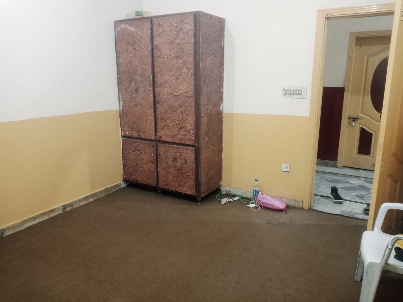 AlKhair Boys Hostel National Market Chandni Chowk Rawalpindi – room door