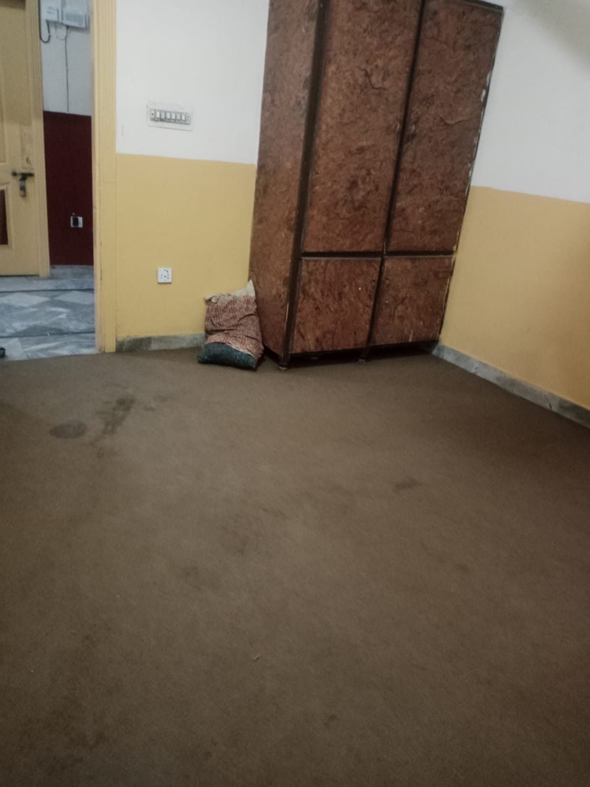 AlKhair Boys Hostel National Market Chandni Chowk Rawalpindi – cupboard