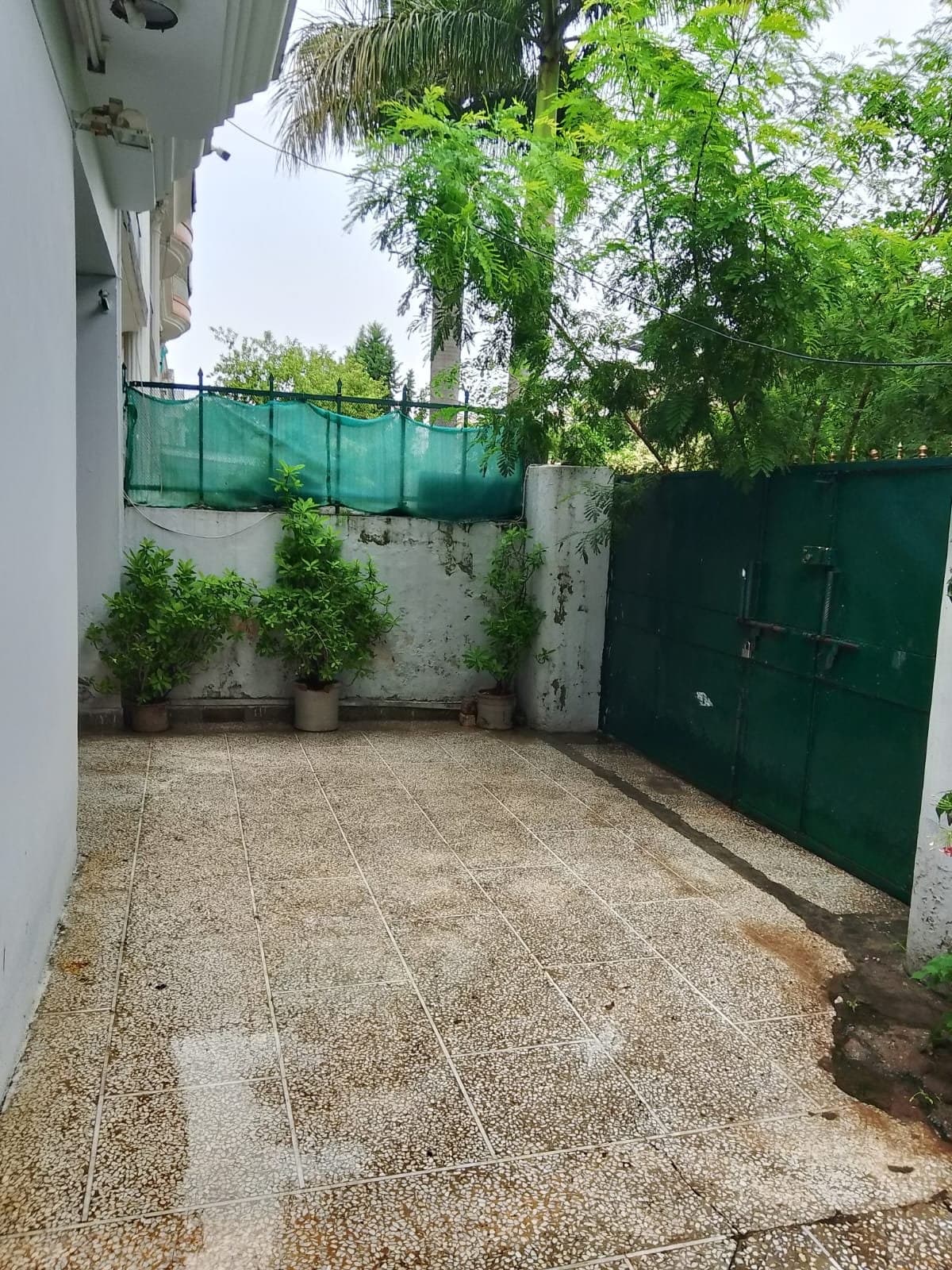 AlKhair Girls Hostel I-8/3 Islamabad – door